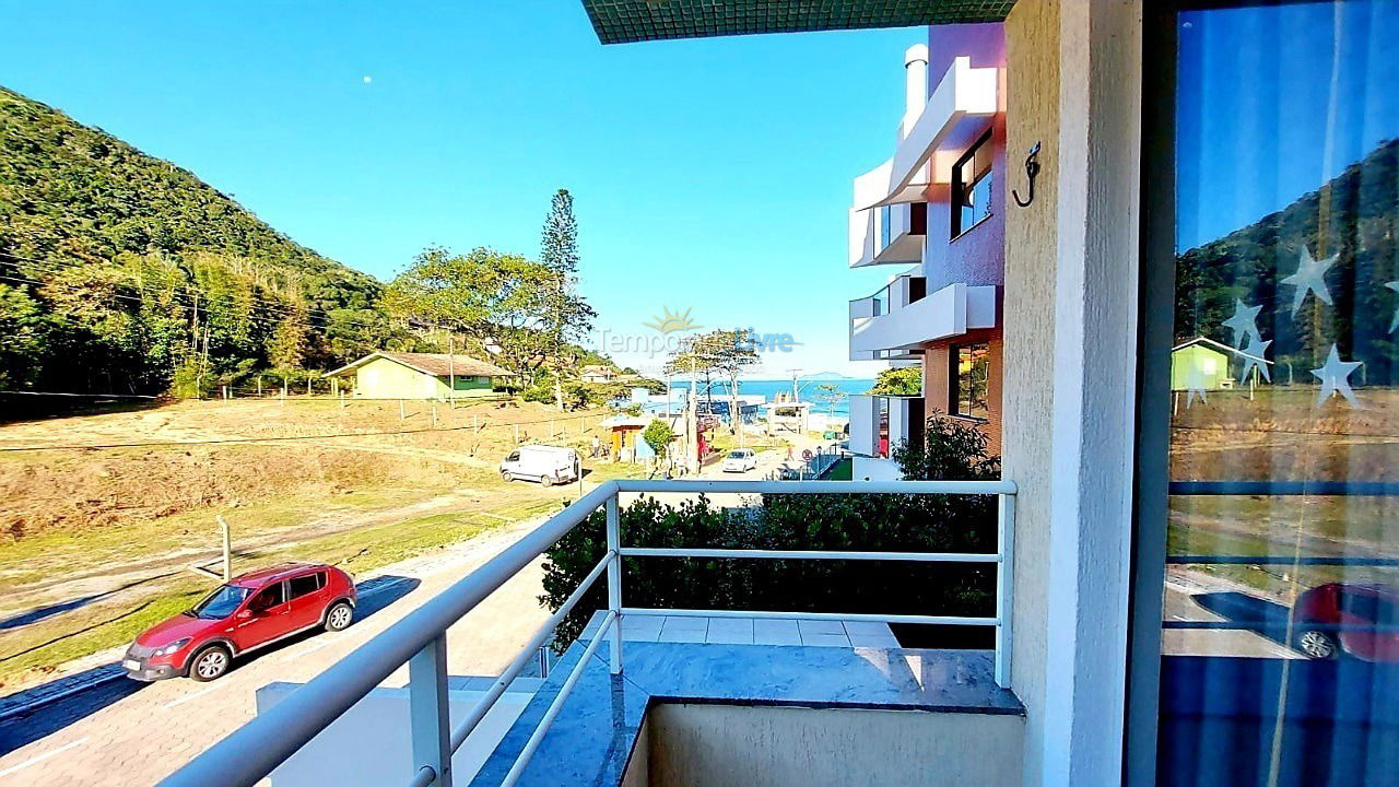 Apartamento para aluguel de temporada em Bombinhas (Praia de Quatro Ilhas)