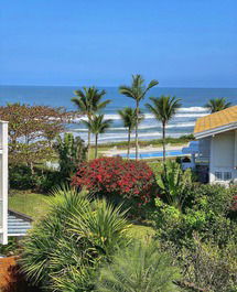 House in Condominium Facing the Sea - Maresias