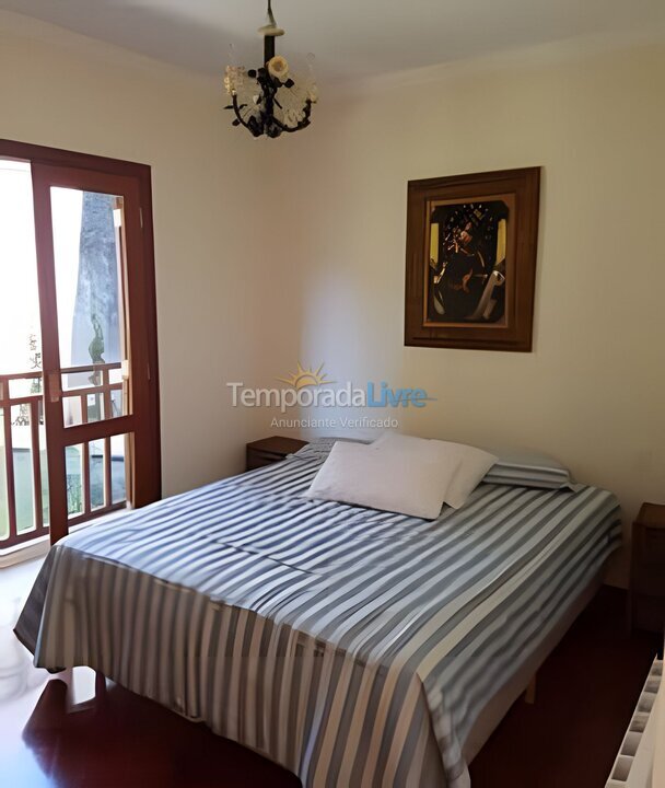 Apartment for vacation rental in Campos do Jordão (Capivari)