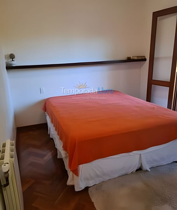 Apartamento para aluguel de temporada em Campos do Jordão (Capivari)