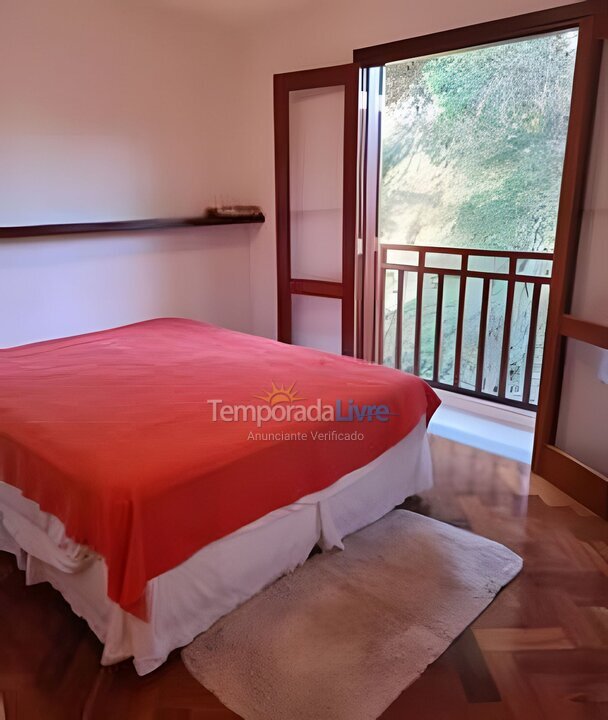 Apartment for vacation rental in Campos do Jordão (Capivari)