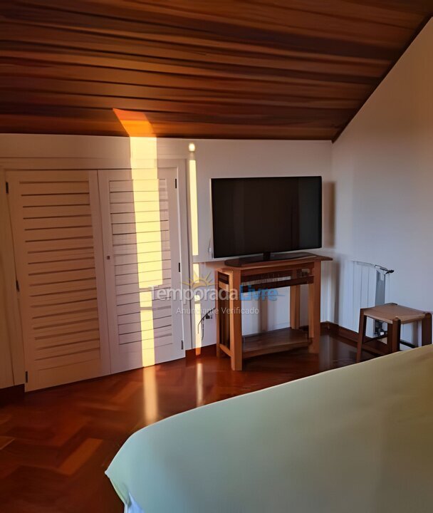 Apartment for vacation rental in Campos do Jordão (Capivari)