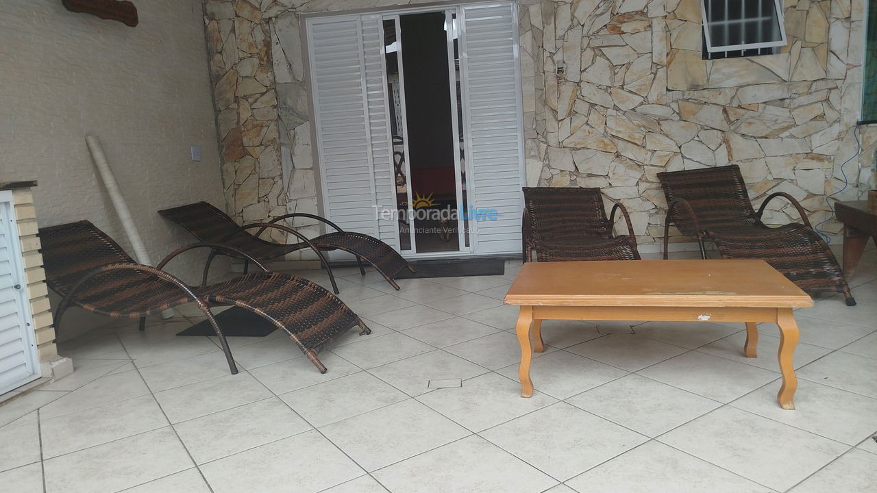 Casa para alquiler de vacaciones em Praia Grande (Vila Tupi)