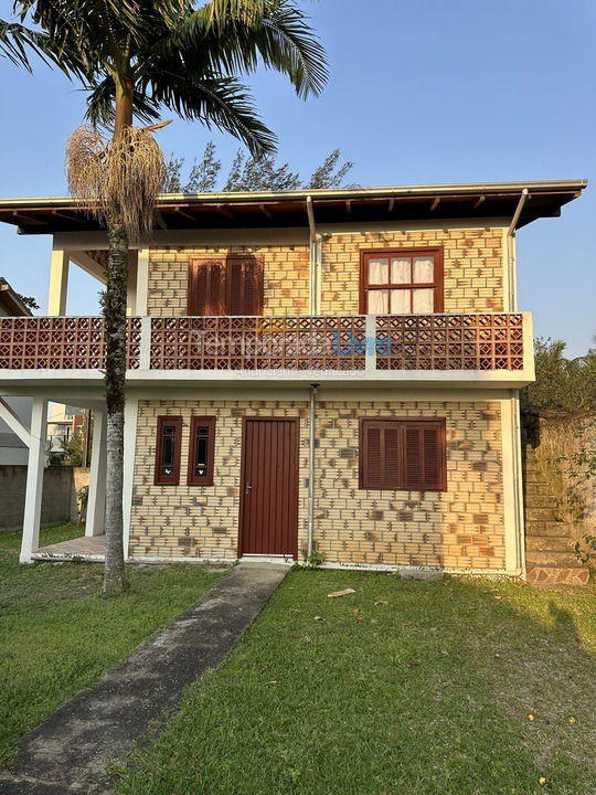 Casa para aluguel de temporada em Garopaba (Praia da Ferrugem)