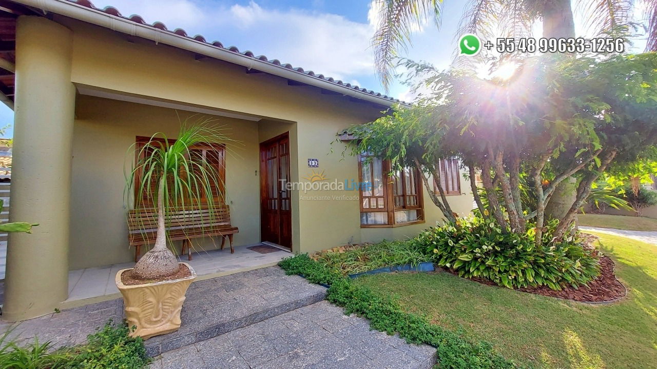 Casa para aluguel de temporada em Florianopolis (Praia dos Ingleses)