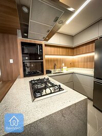 Lujo y Confort: Apartamento en Av. Joana Angélica