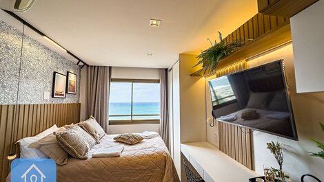 Beautiful and Finely Decorated Studio with Sea View