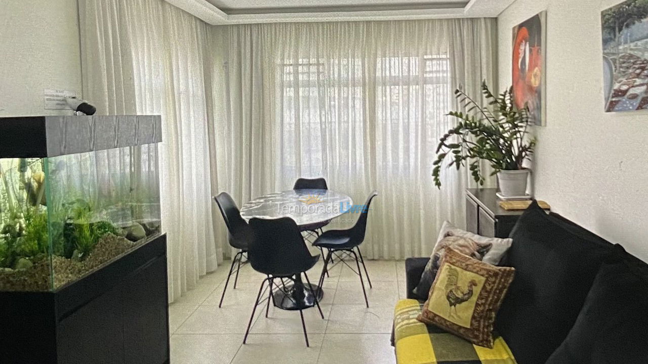 Apartment for vacation rental in Santos (Gonzaga)