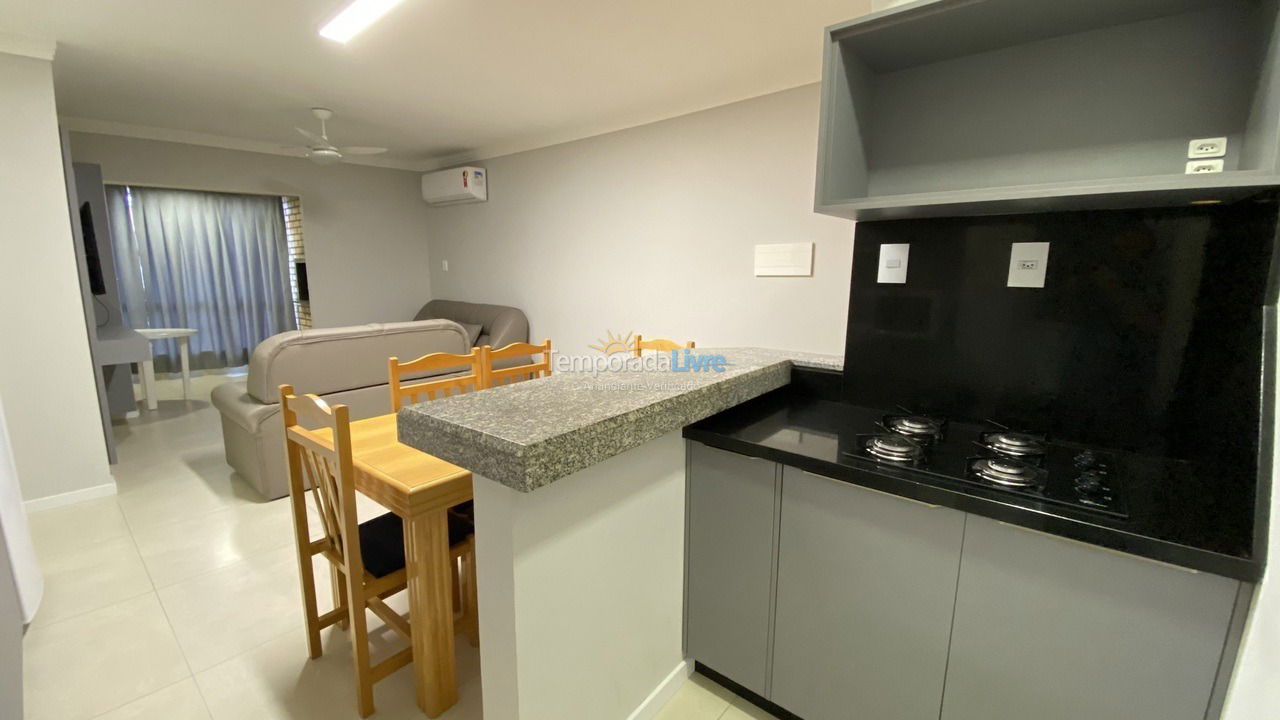 Apartamento para aluguel de temporada em Bombinhas (Canto Grande)