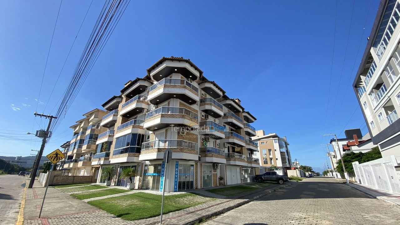 Apartamento para aluguel de temporada em Bombinhas (Canto Grande)