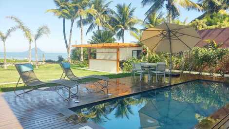 Beautiful House in Front of the Sea on Juquehy Beach - North Coast - SP