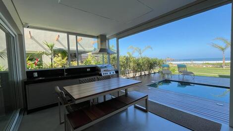 Beautiful House in Front of the Sea on Juquehy Beach - North Coast - SP