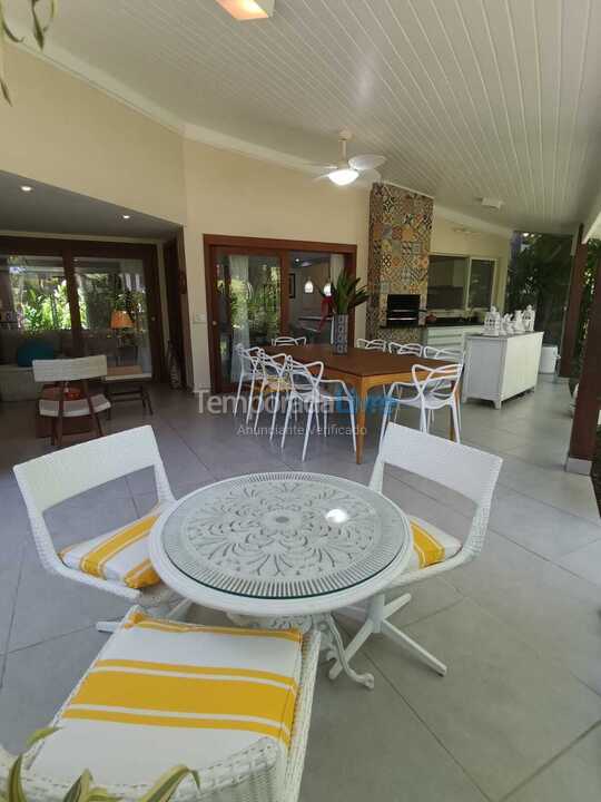 Casa para aluguel de temporada em São Sebastião (Praia da Baleia)