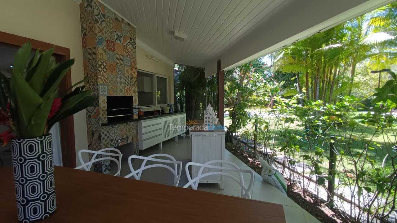 Casa para alquiler de vacaciones em São Sebastião (Praia da Baleia)