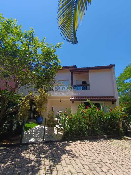 Casa para alquiler de vacaciones em São Sebastião (Praia da Baleia)