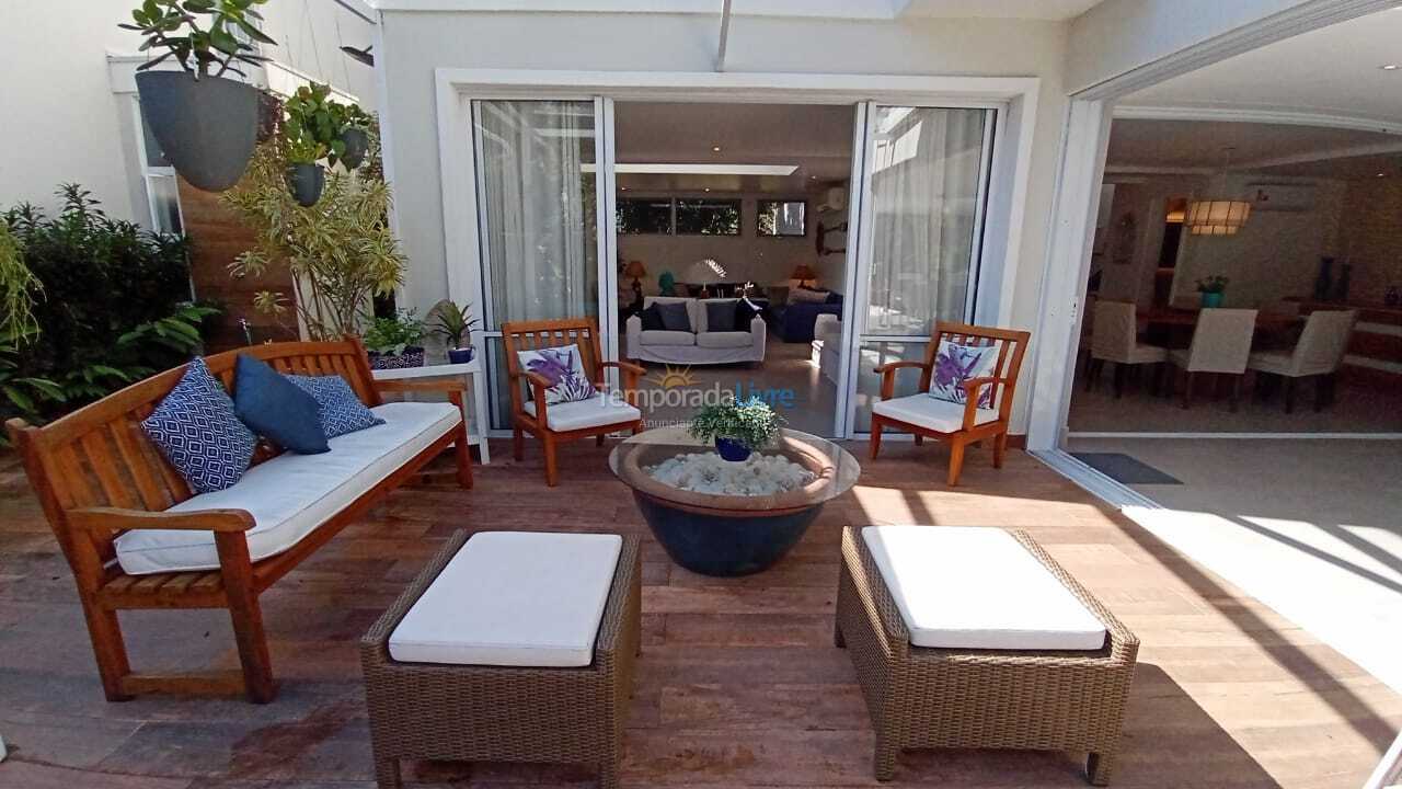Casa para aluguel de temporada em São Sebastião (Juquehy)