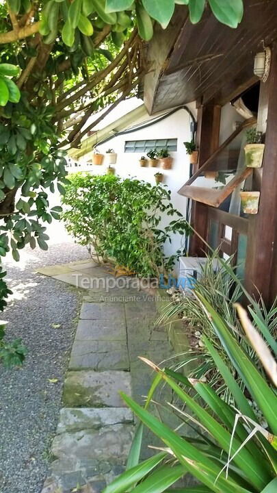 House for vacation rental in Bombinhas (Praia de Bombas)