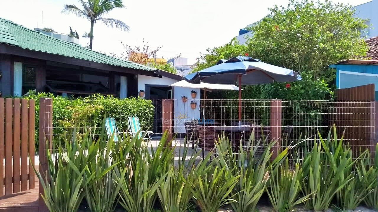 Casa para alquiler de vacaciones em Bombinhas (Praia de Bombas)