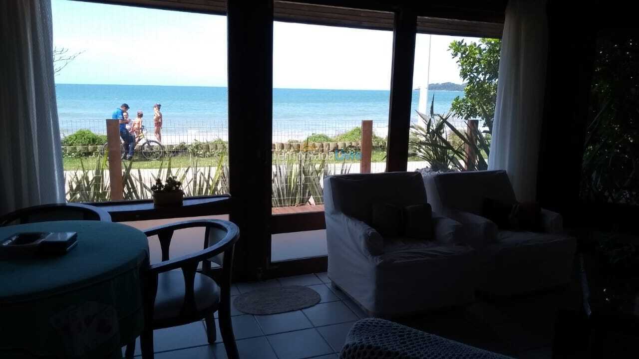 House for vacation rental in Bombinhas (Praia de Bombas)