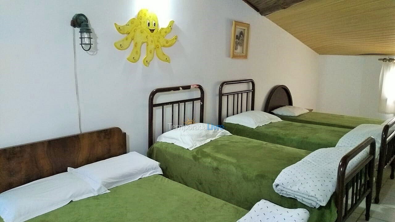 Casa para alquiler de vacaciones em Bombinhas (Praia de Bombas)