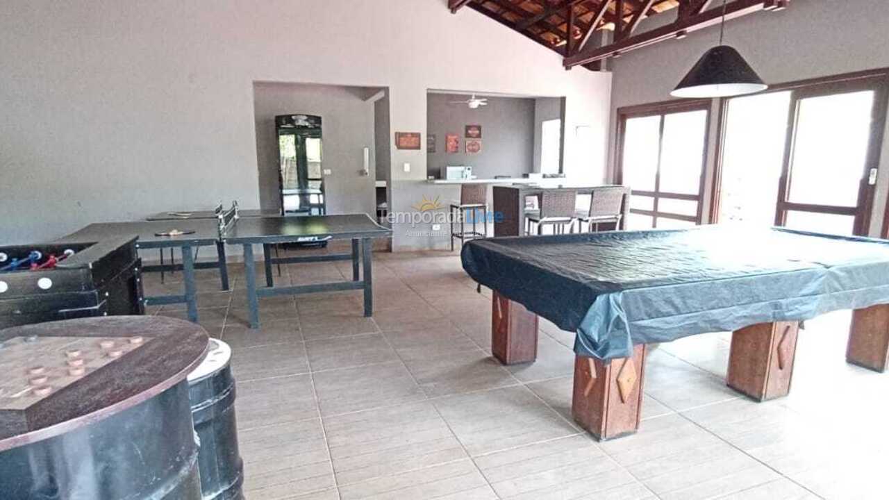 Casa para alquiler de vacaciones em São Sebastião (Praia da Baleia)