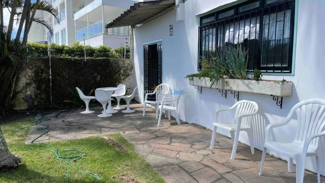 Casa para aluguel de temporada em Florianopolis (Praia dos Ingleses)
