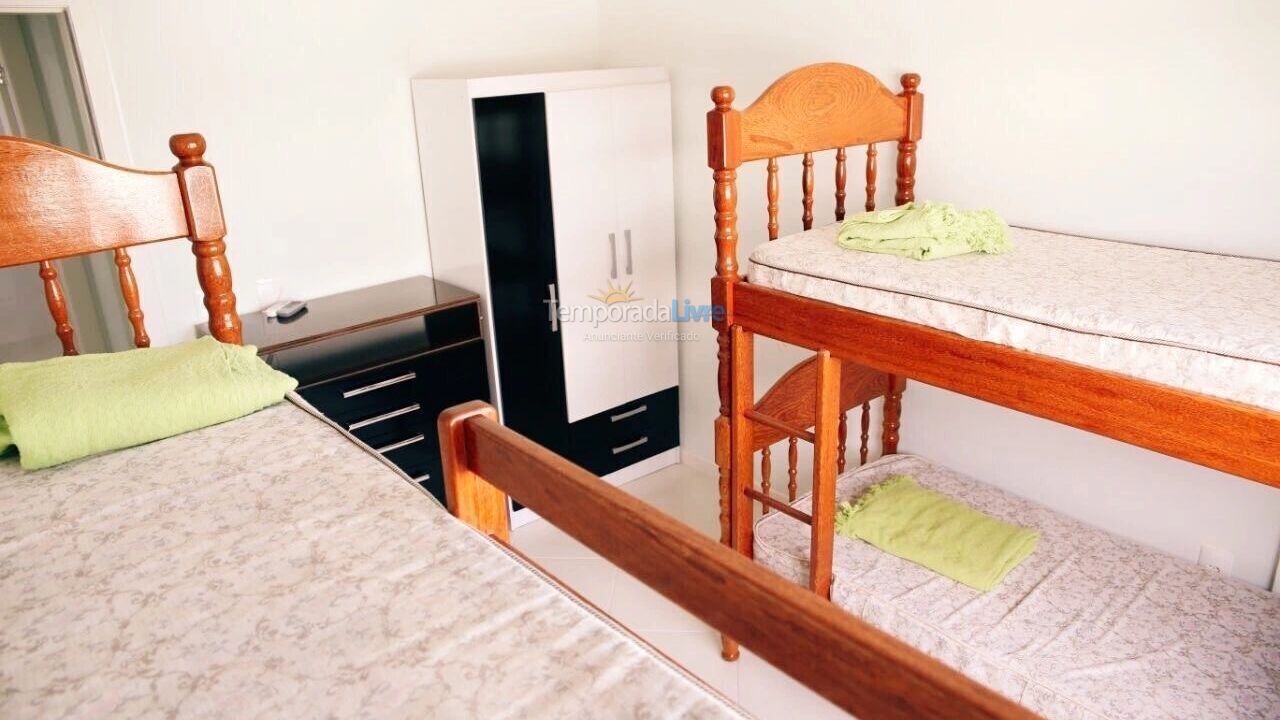 Apartamento para aluguel de temporada em Florianopolis (Praia dos Ingleses)