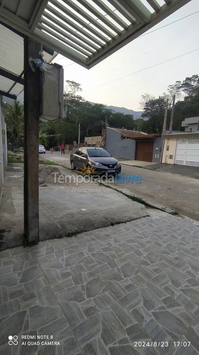 Casa para aluguel de temporada em Caraguatatuba (Massaguaçu)