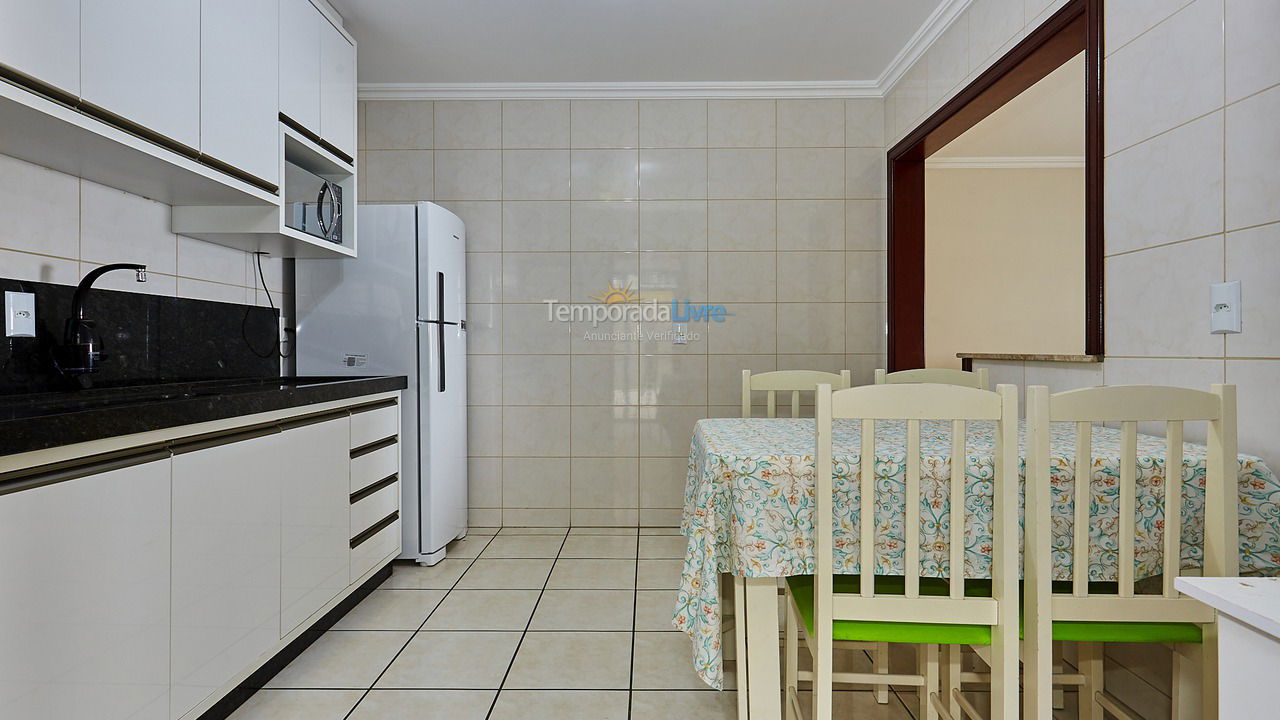 Apartment for vacation rental in Bombinhas (Bombinhas Centro)