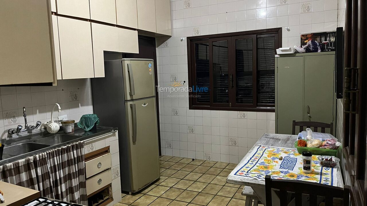 Casa para aluguel de temporada em Garuva (Urubuquara)