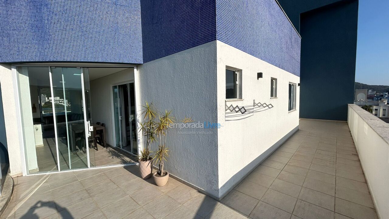 Apartment for vacation rental in Bombinhas (Praia de Bombas)