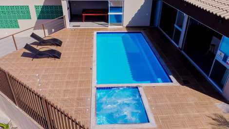 Piscina e jacuzzi 