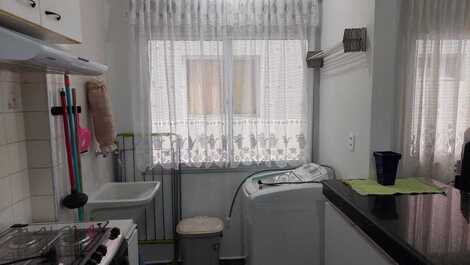 Lavanderia ao fundo da cozinha