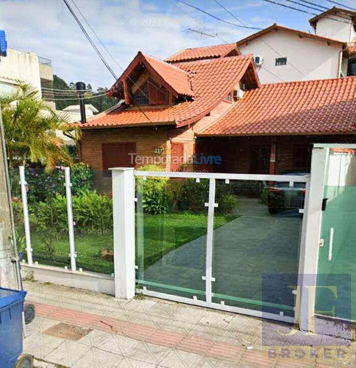 House for vacation rental in Florianopolis (Canasvieiras)