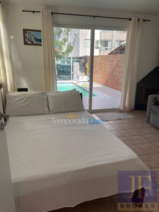 House for vacation rental in Florianopolis (Canasvieiras)