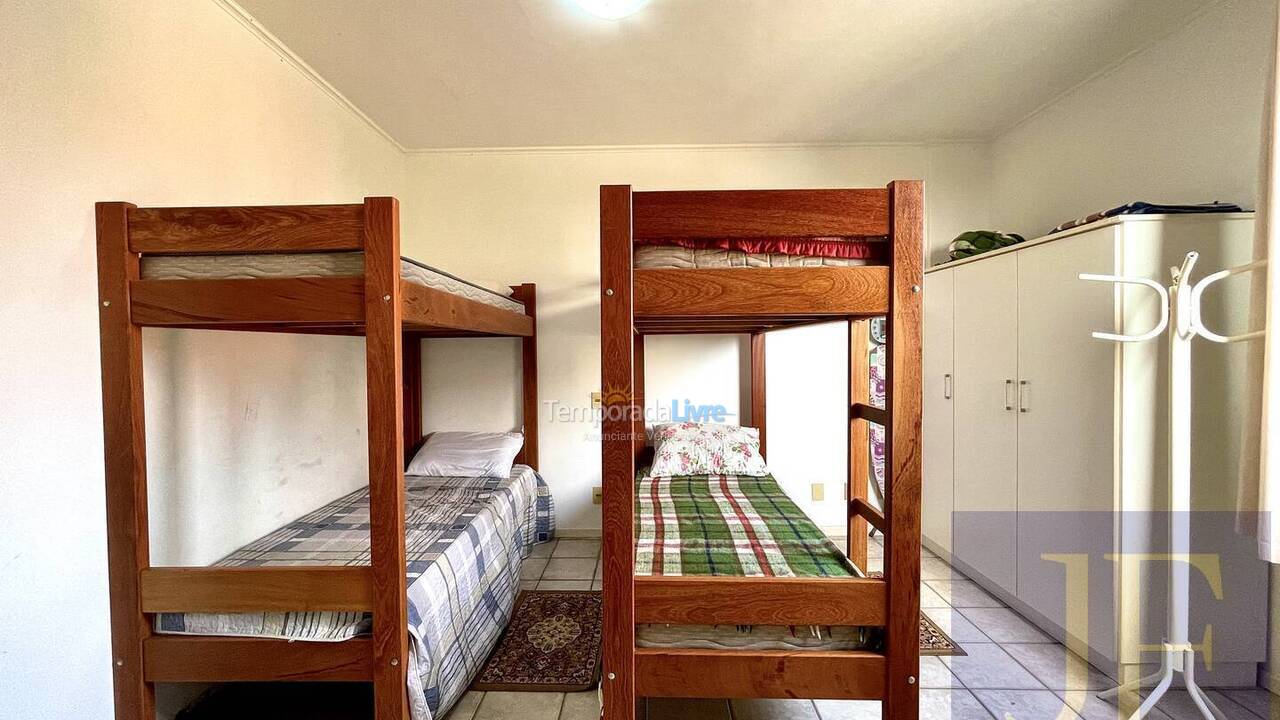 Apartamento para aluguel de temporada em Florianopolis (Canasvieiras)