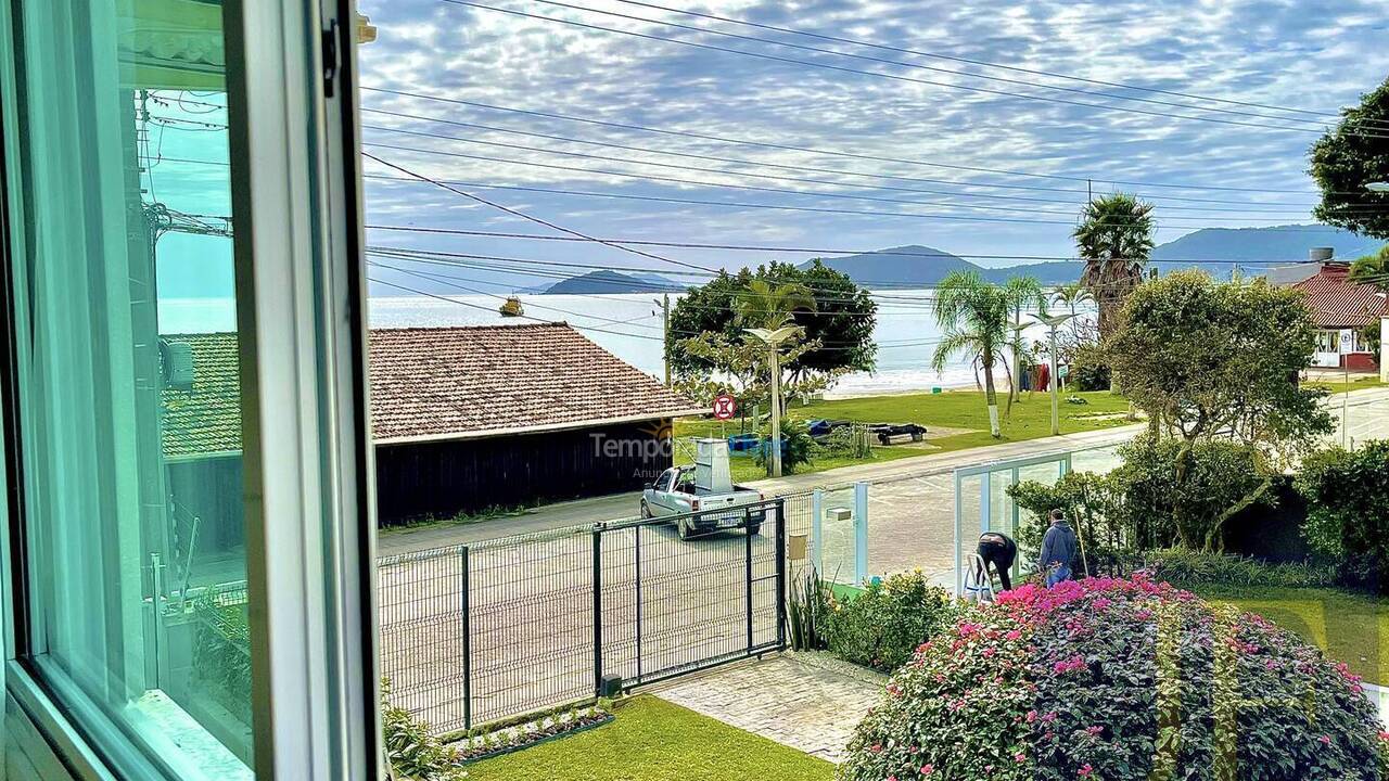 Apartamento para aluguel de temporada em Florianopolis (Canasvieiras)