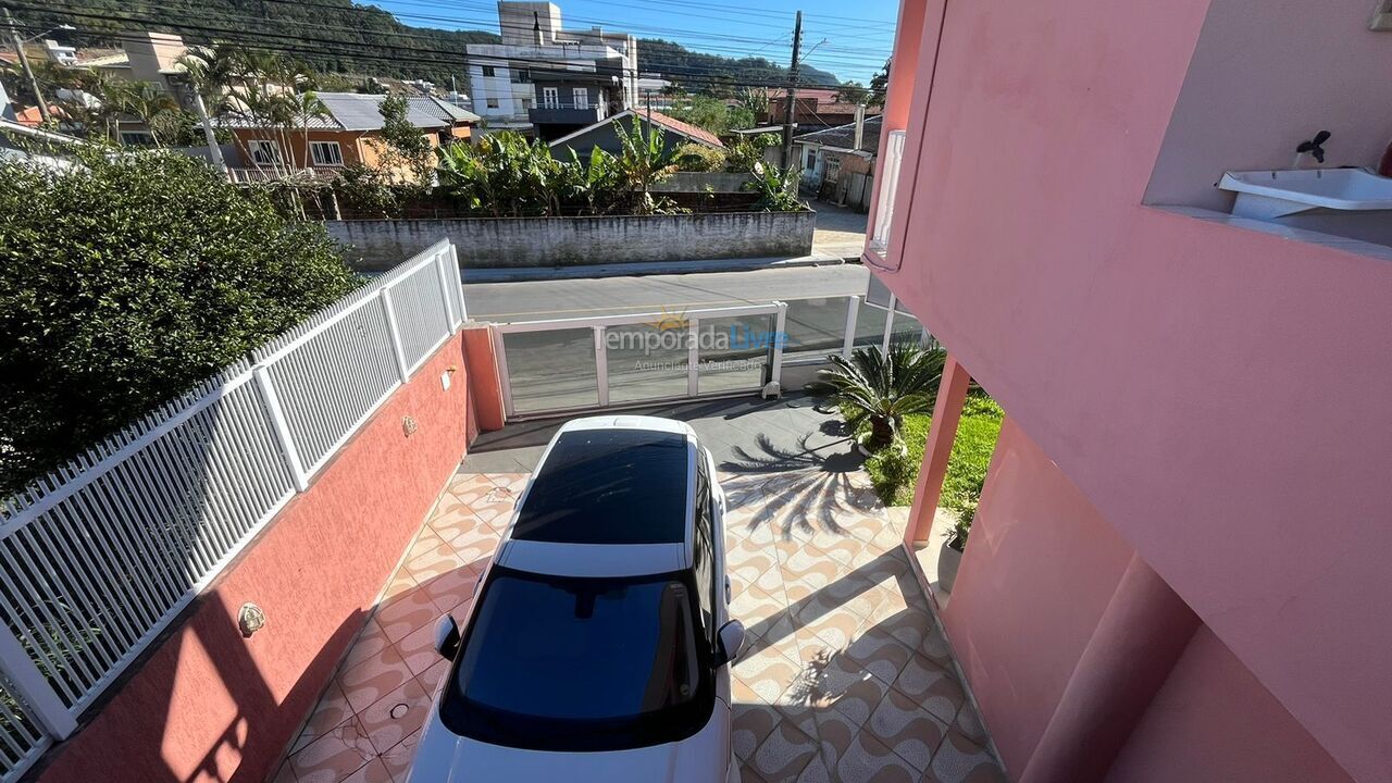 Apartamento para aluguel de temporada em Florianopolis (Praia dos Ingleses)