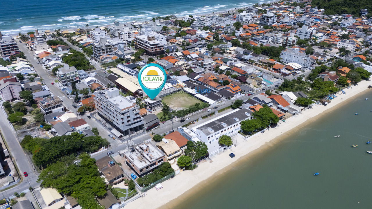 Apartamento para aluguel de temporada em Bombinhas (Praia de Canto Grande Mar Sem Ondas)