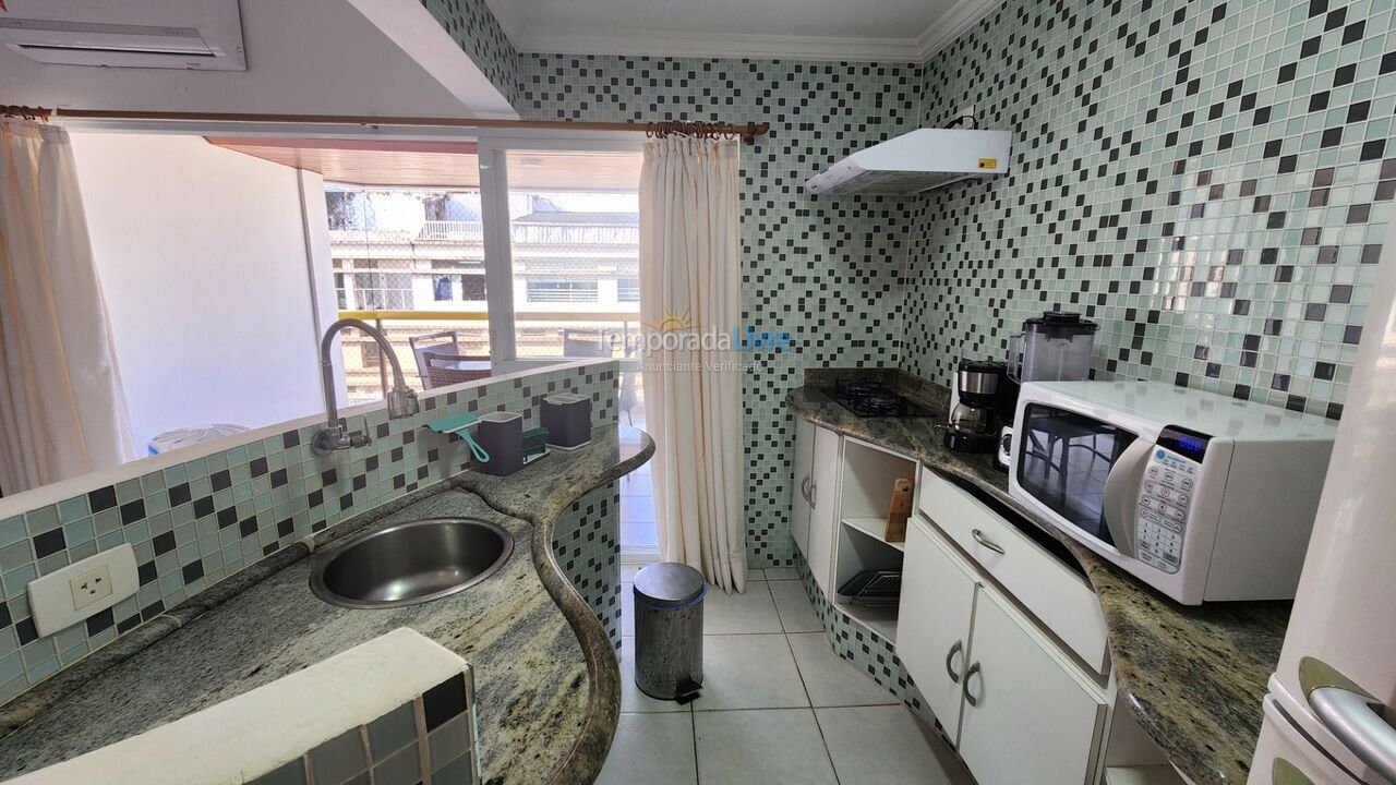 Apartamento para aluguel de temporada em Guarujá (Pitangueiras)