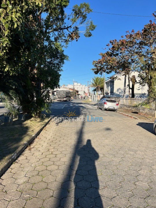 Casa para aluguel de temporada em São Francisco do Sul (Enseada)