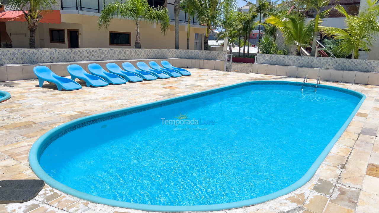 Apartamento para aluguel de temporada em Bombinhas (Praia de Canto Grande Mar Sem Ondas)