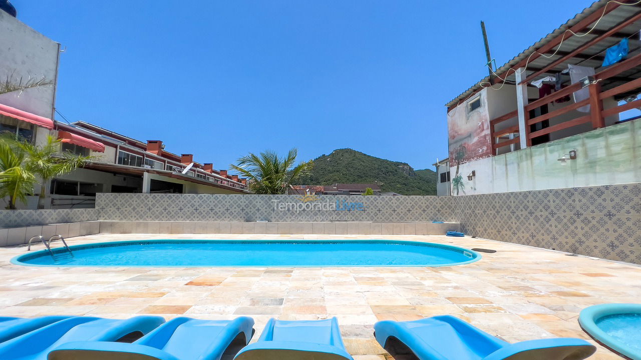 Apartment for vacation rental in Bombinhas (Praia de Canto Grande Mar Sem Ondas)