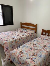 APARTAMENTO ACONCHEGANTE 150MS DA PRAIA - 08 PESSOAS.