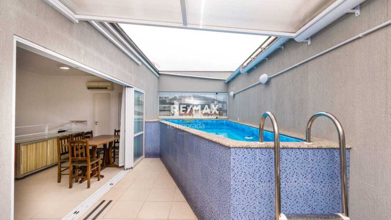 Casa para aluguel de temporada em Balneário Camboriú (Praia Central)