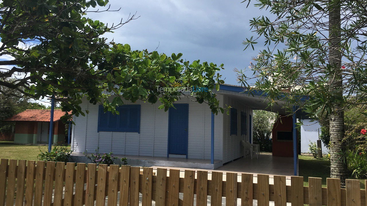 Casa para aluguel de temporada em Garopaba (Praia da Ferrugem)