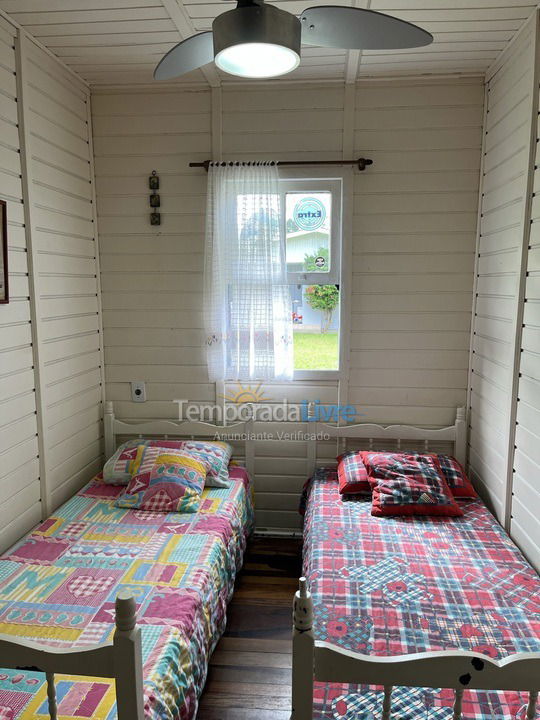 Casa para aluguel de temporada em Garopaba (Praia da Ferrugem)