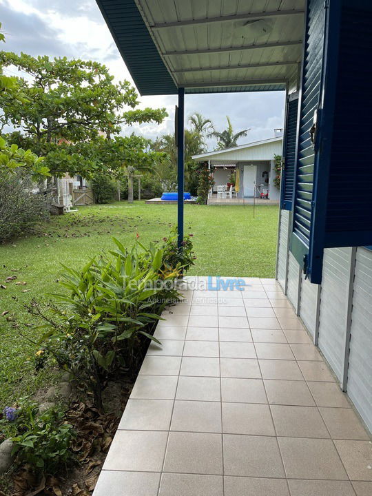 Casa para aluguel de temporada em Garopaba (Praia da Ferrugem)