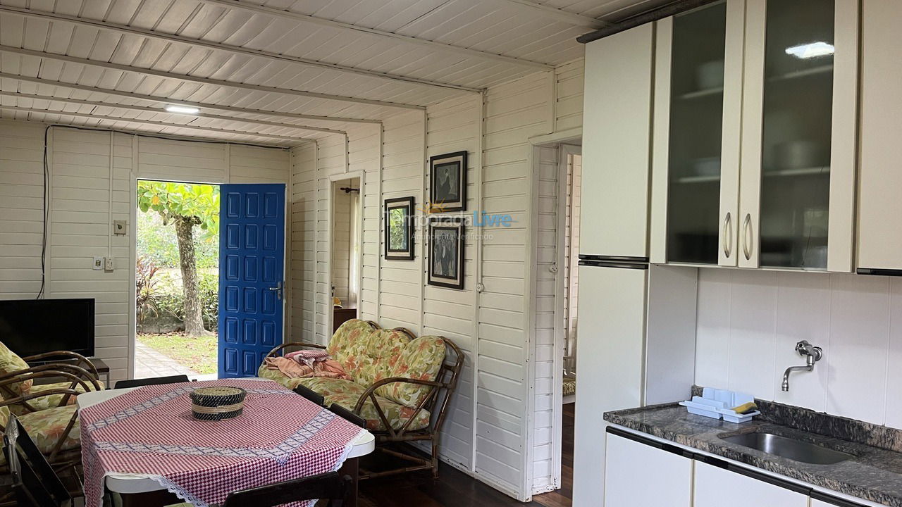 Casa para aluguel de temporada em Garopaba (Praia da Ferrugem)