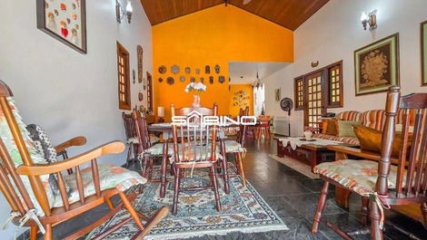 Casa p/ Locação 5 dormitórios p/ 12 pessoas Riviera de São Lourenço SP